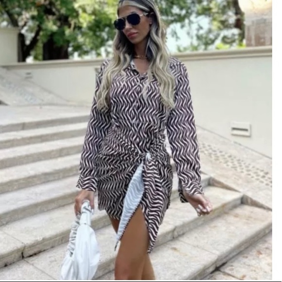 Zara print wrap dress with knot bloggers favorite NWT - Picture 8 of 9